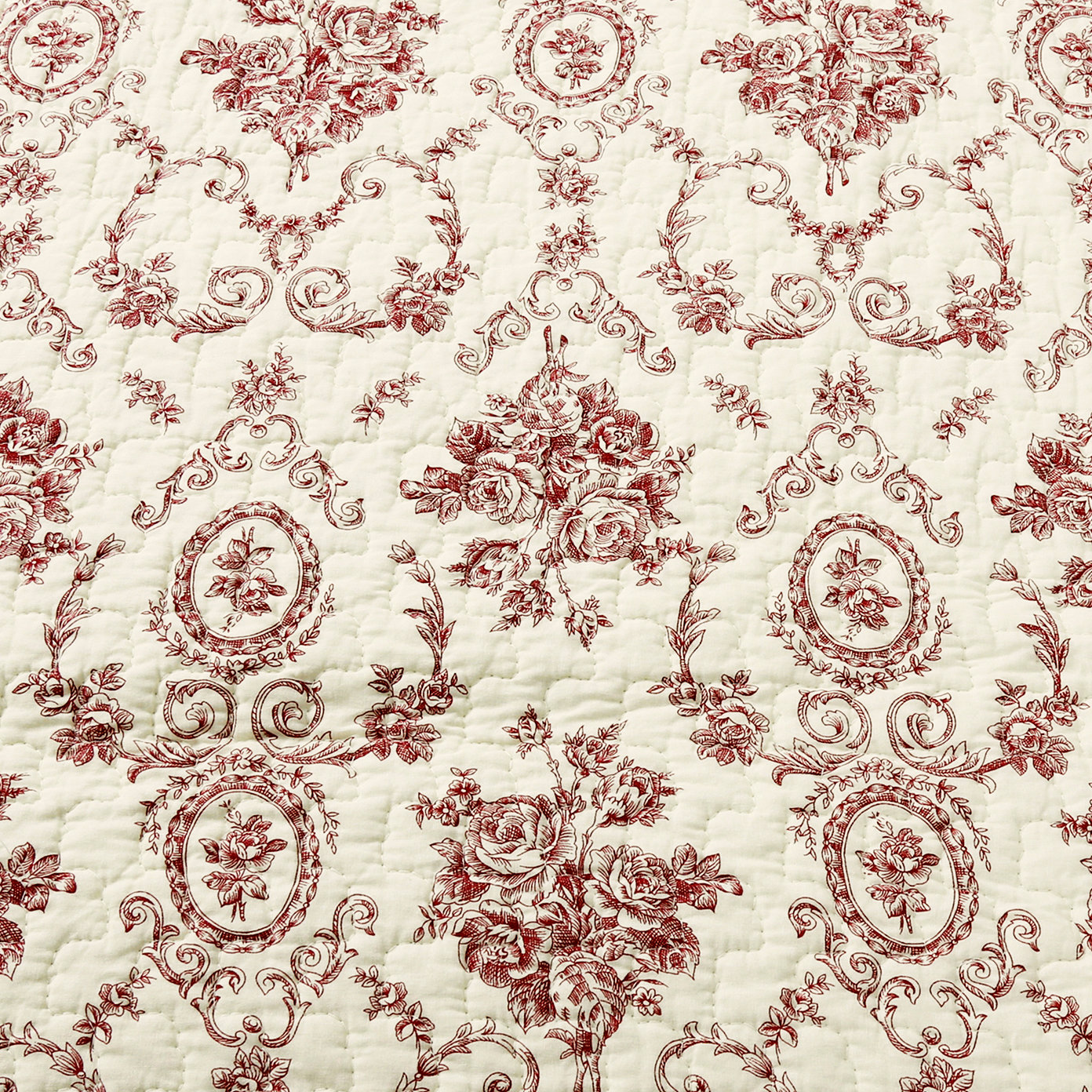 French Medallion Cotton Quilt Set, Queen Quilt + 2 Shams, Red