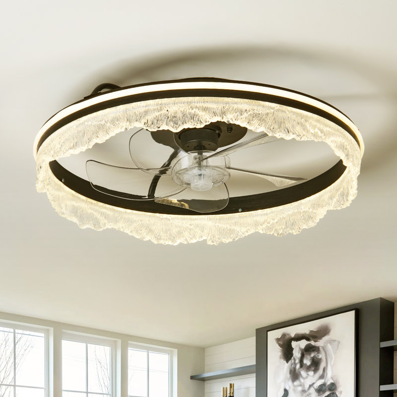 Ventilateur de plafond encastré moderne à 5 pales avec télécommande Gurrola, Clair