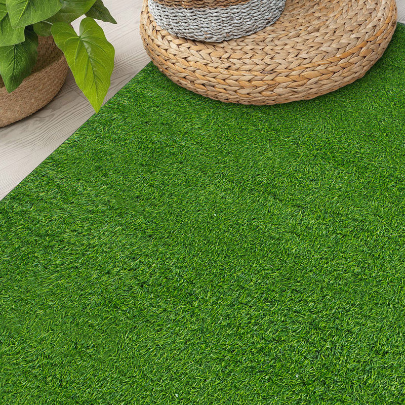 Brittannie Indoor/Outdoor Waterproof Artificial Grass Turf Rugs, Rectangle 6'6" x 9'