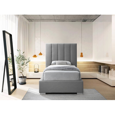 Lit plateforme tapissier Pierce