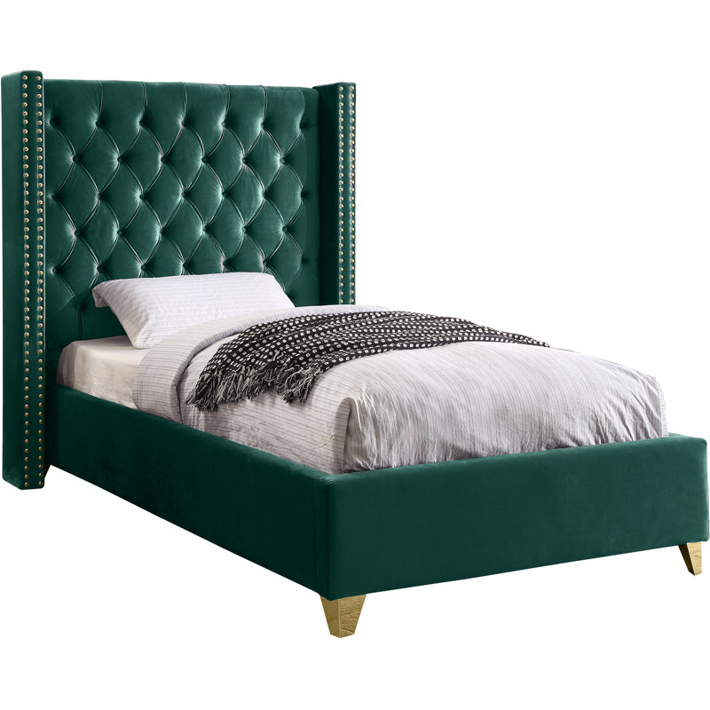 Lit plateforme tapissier capitonné à profil bas en bois massif Joclynn, Simple, Velours vert, Doré