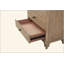 Table de chevet élégante et fonctionnelle à 3 tiroirs pour l'organisation et la décoration de la chambre à coucher.