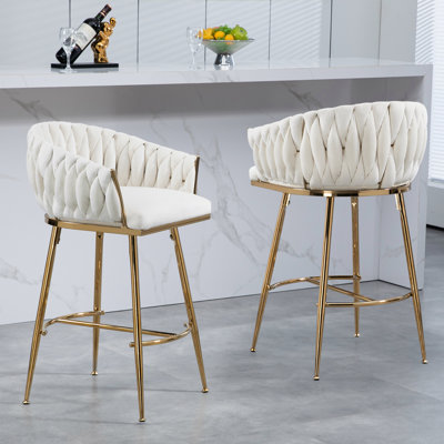 Ensemble de 2 tabourets de bar 26 po à hauteur de comptoir, tabouret de bar en velours pour îlot de cuisine avec dossier ondulé à la main, base chromée dorée et repose-pieds