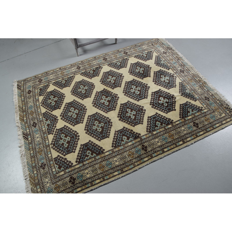 Tapis turc beige Oushak fait à la main avec motif géométrique pour une décoration intérieure bohème distinctive