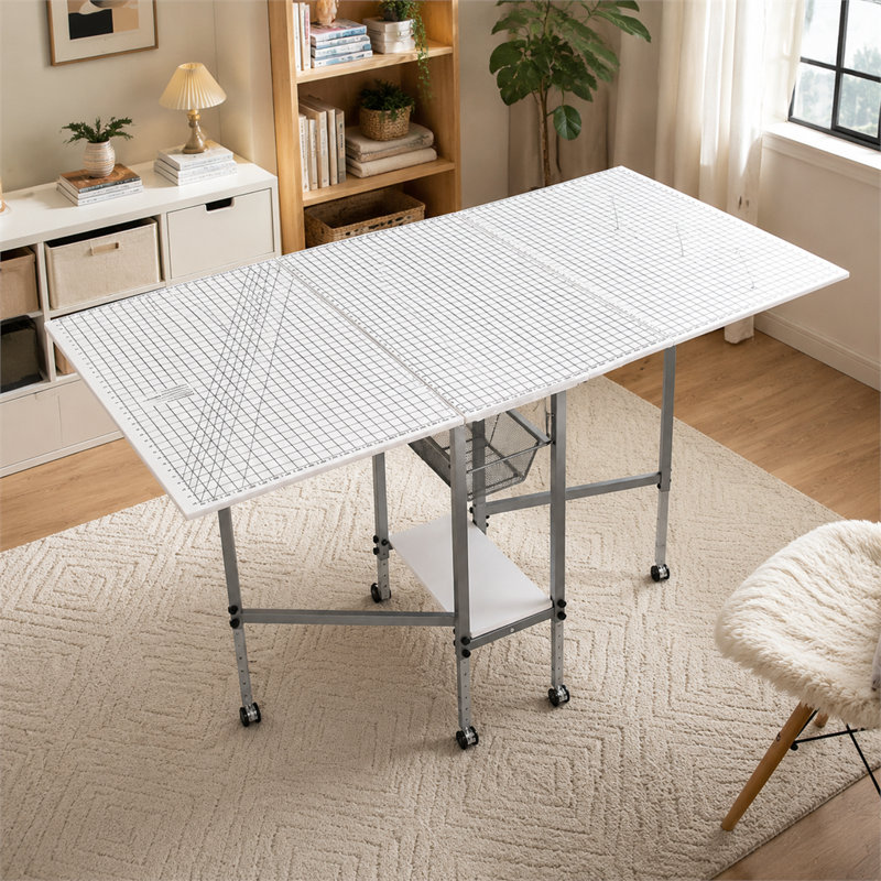 Hauteur de la table de découpe pliable en tissu avec plateau quadrillé