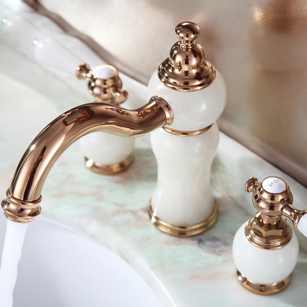 BathSelect Antique Brass Single Handle Bathroom Sink Faucet