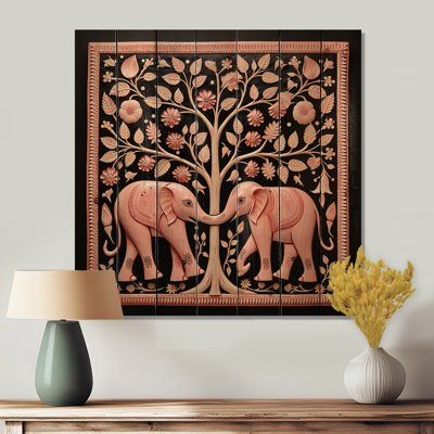 Tasiya - Personnages en bois sur bois de pin naturel