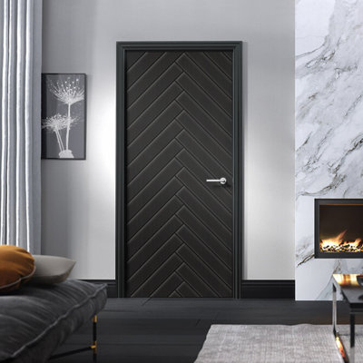 Porte standard à panneaux en bois manufacturé