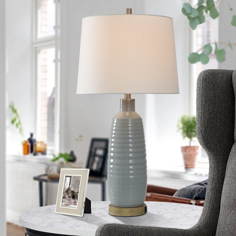 Salyer - Lampe de table en céramique avec base USB en métal de type A et C, Gris délavé, Blanc cassé / blanc