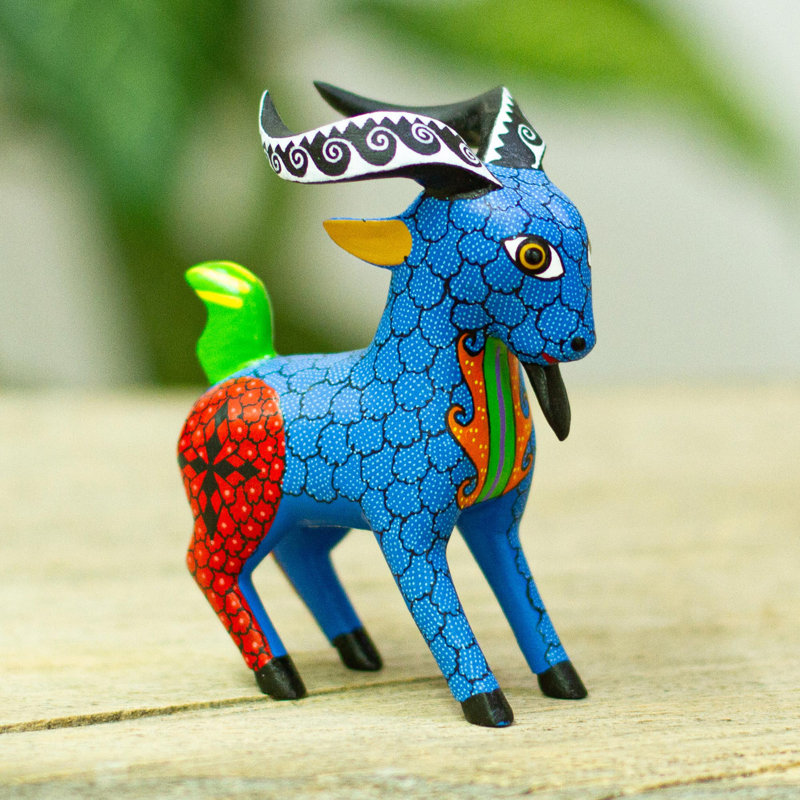 Agace Figurines & Sculptures