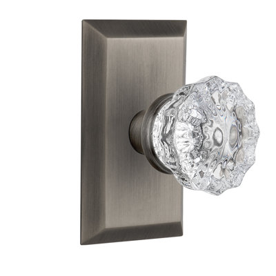 Studio Plate with Crystal Door Knob