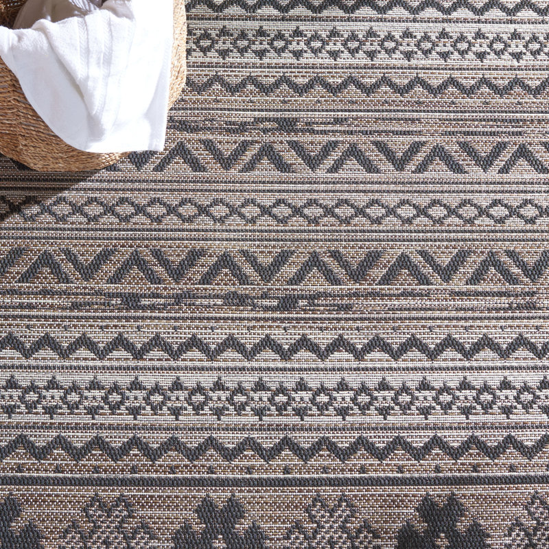 Havana Black and Brown 8' x 10' Geometric Indoor/Outdoor Rug