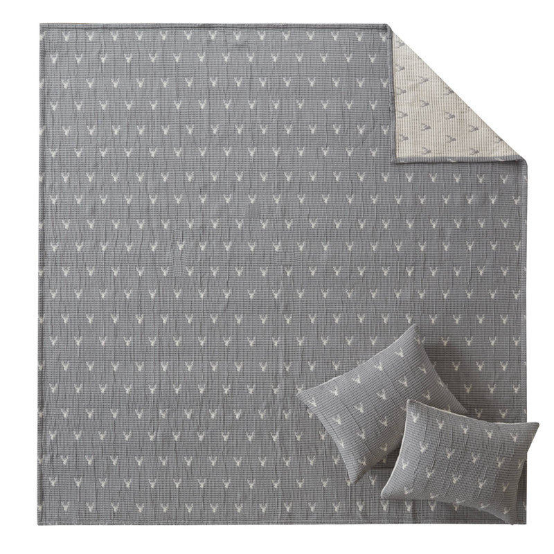 Cozy Rustic Bedding Sets With Reversible Polyester Design For All Seasons