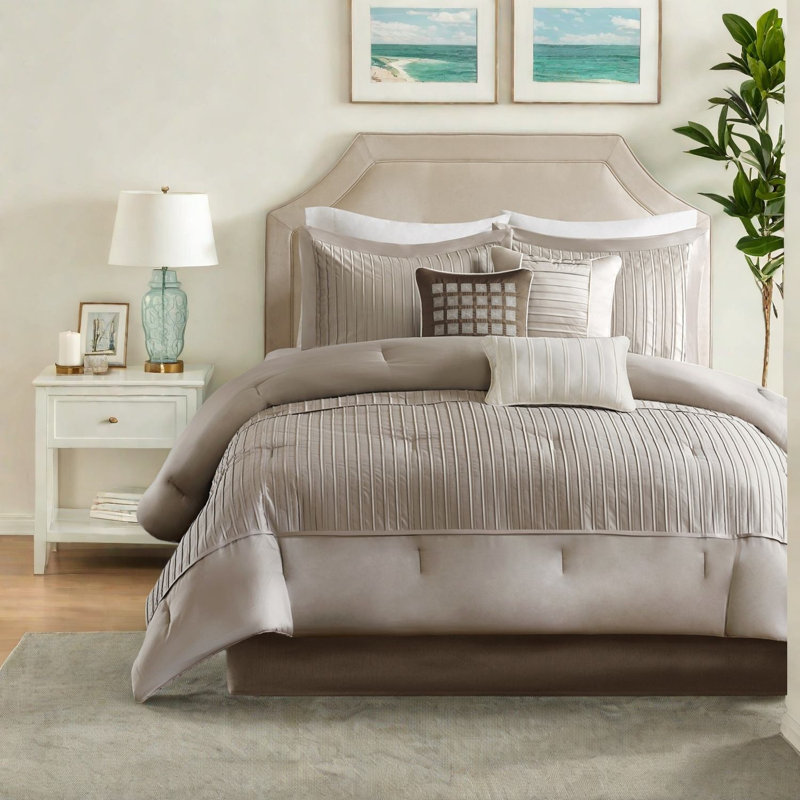 Luxueux ensembles de literie en polyester 7 pièces, style taupe moderne, confort hypoallergénique pour la maison