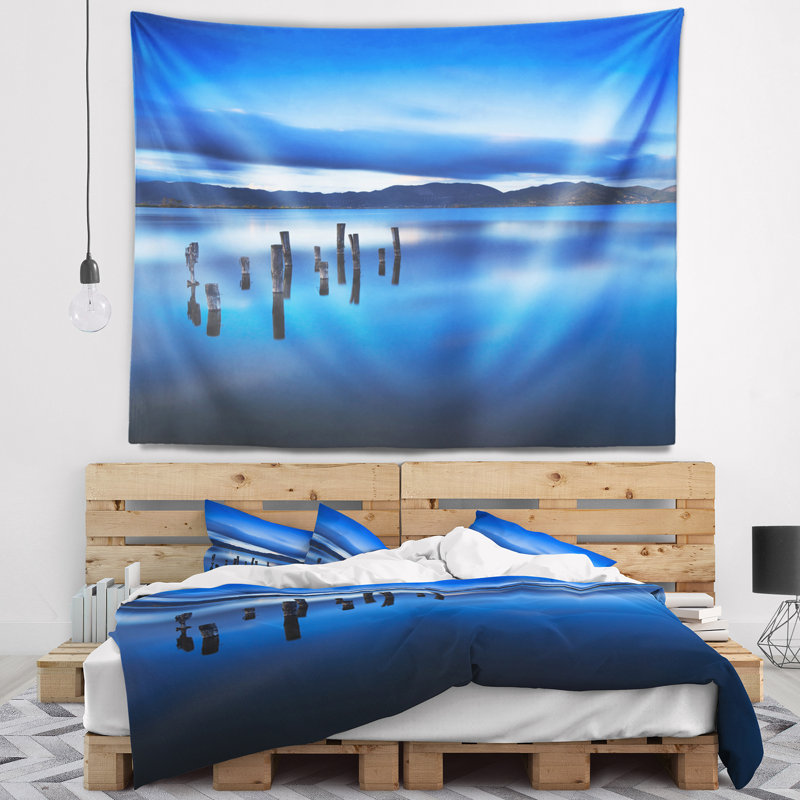 Tapisserie en nuage bleu à soirée seascape, H 32 po x l 39 po