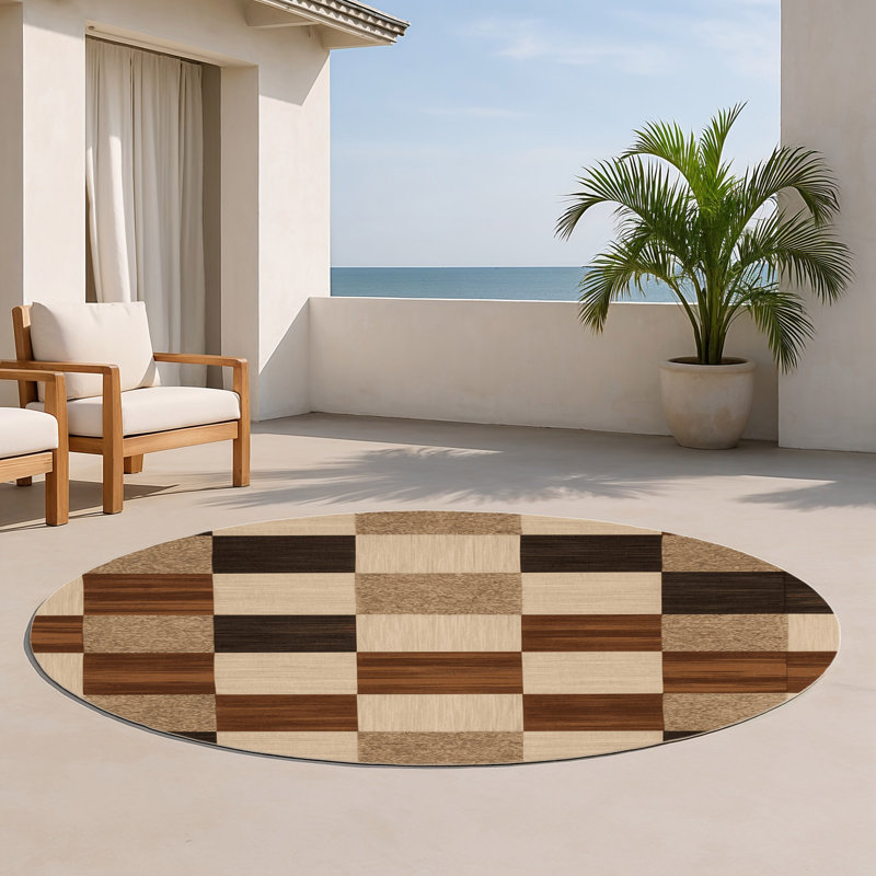 Checkered Brown Indoor and Outdoor Area Rug, Round 5'