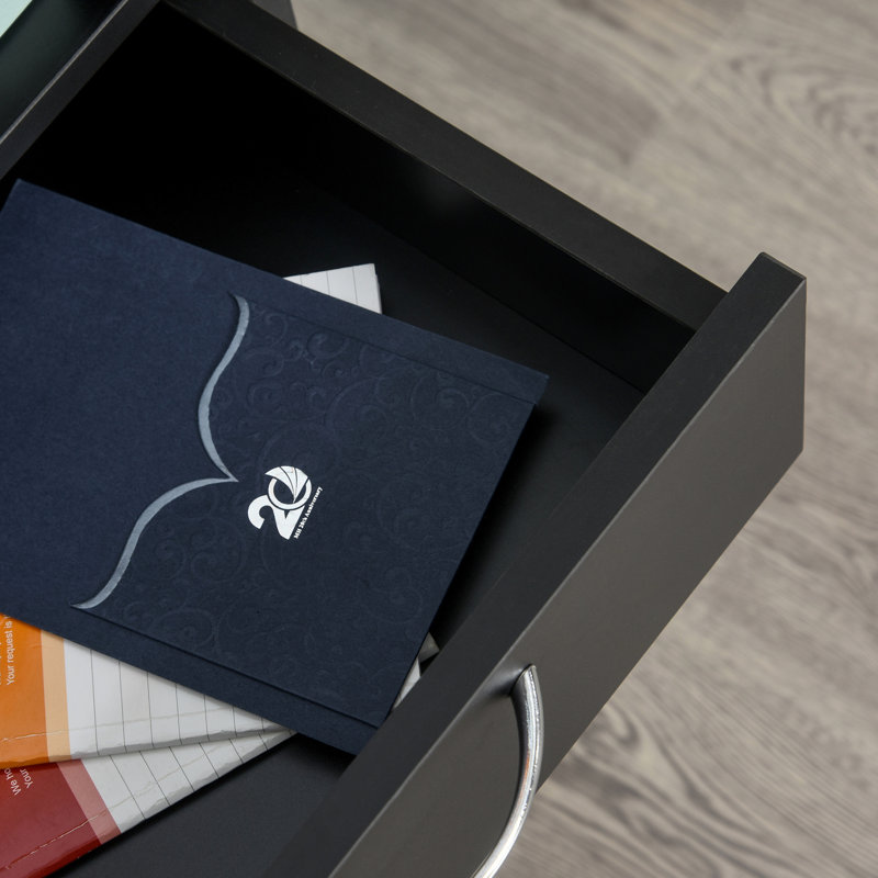 Armoire de rangement mobile noire avec tiroir et armoire, support d'imprimante. Offre amplement d'espace, se déplace facilement, s'adapte à la conception du bureau et est disponible en douceur,