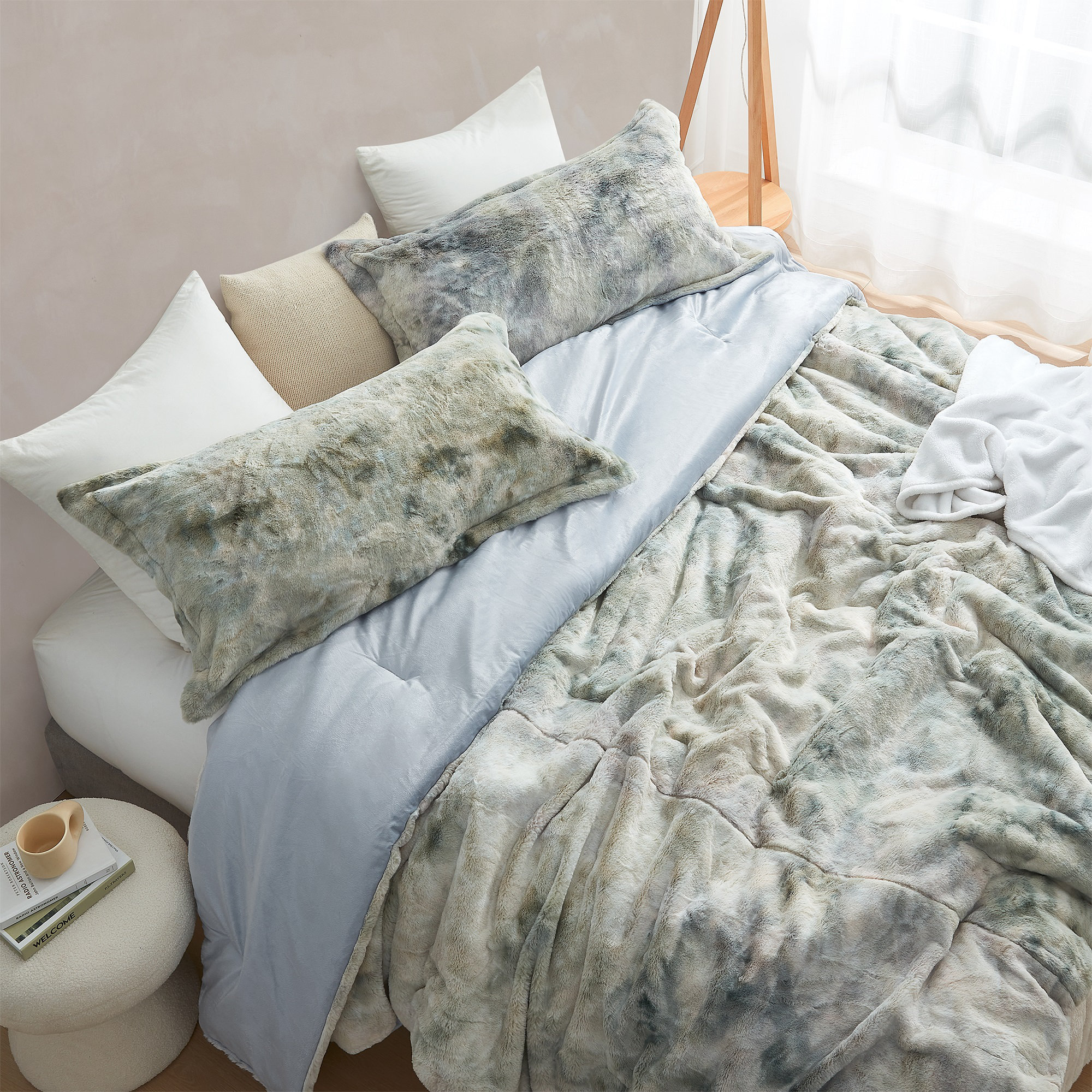 Lamb's Ear - Coma Inducer Oversized Comforter - Icy Gray