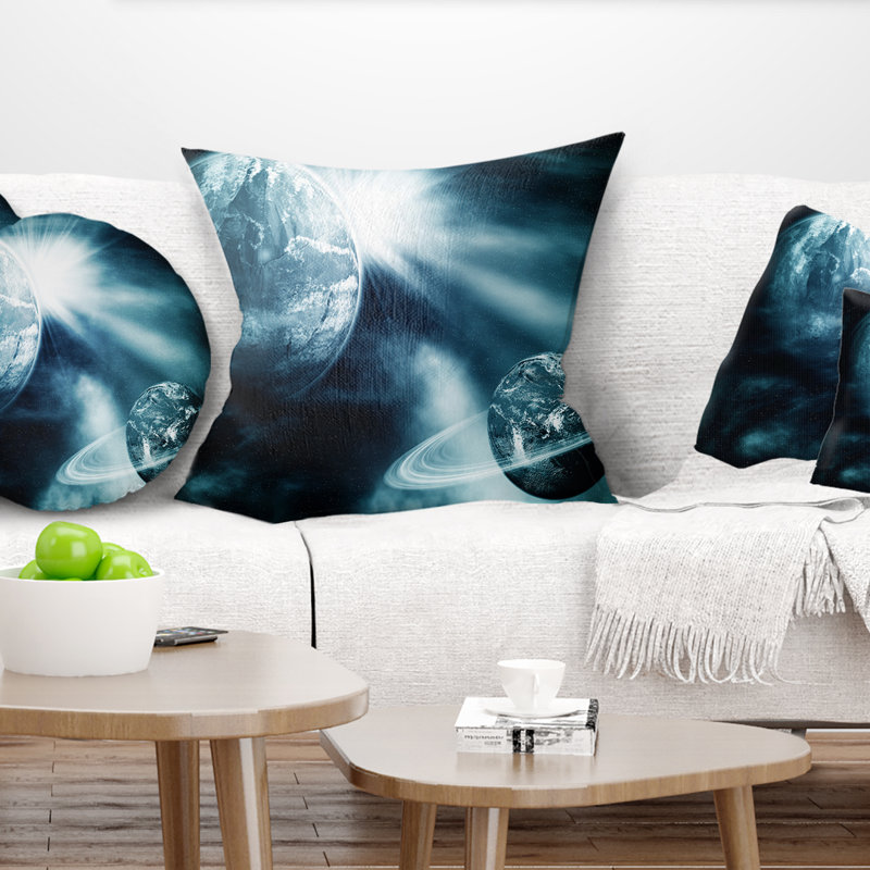 Vue de l'espace avec deux planètes - coussin imprimé abstrait, 18 po x 18 po, Coussin décoratif
