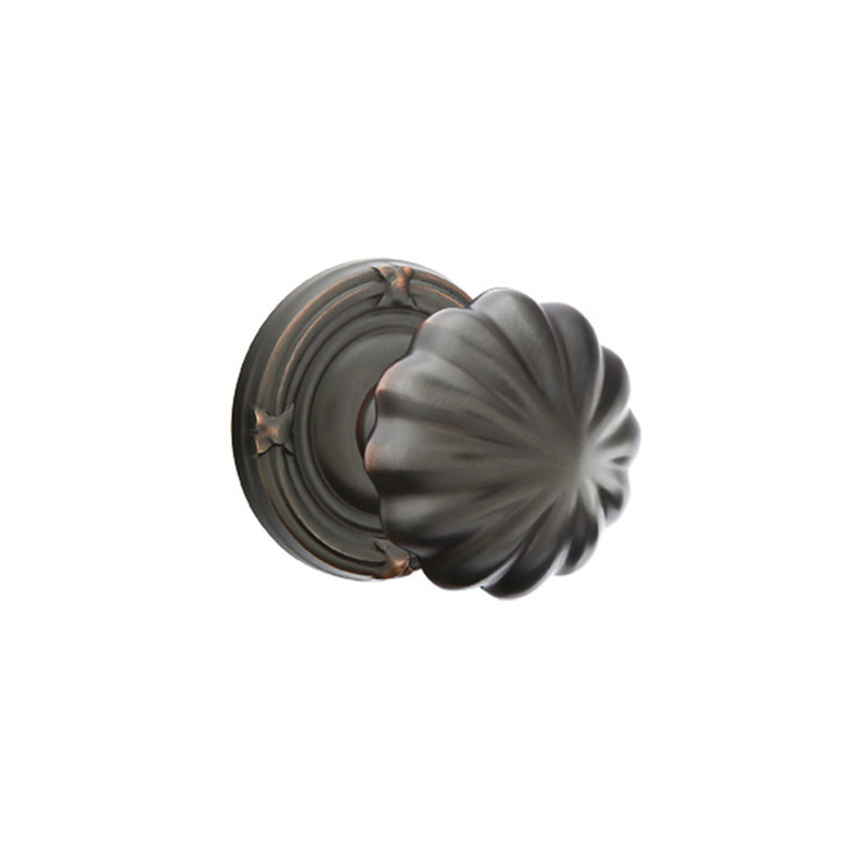 Ensemble de boutons de passage Emtek avec bouton Ribbon & Reed et Melon, Bronze huilé