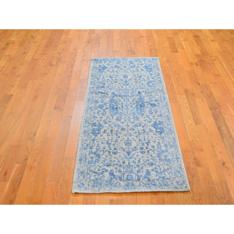 Tapis de couloir unique bleu / crème noué à la main 2 pi 5 po x 6 pi 1 po Fredeline