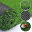 Tapis vert sur mesure en gazon synthétique-123248961