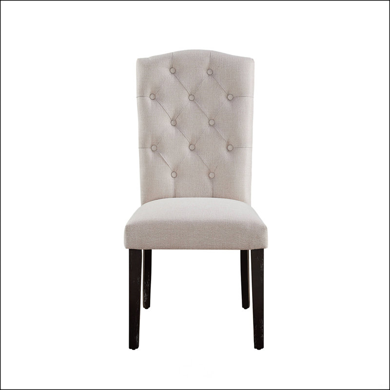 Chaise en lin beige et patinée