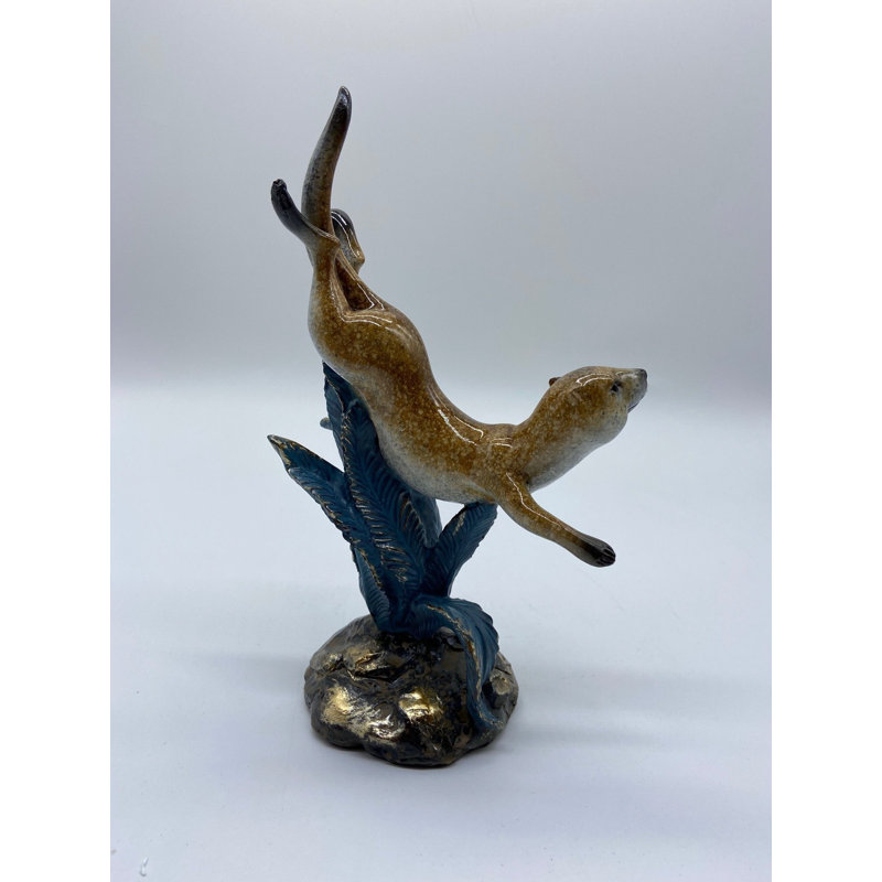 Loutre de mer avec varech