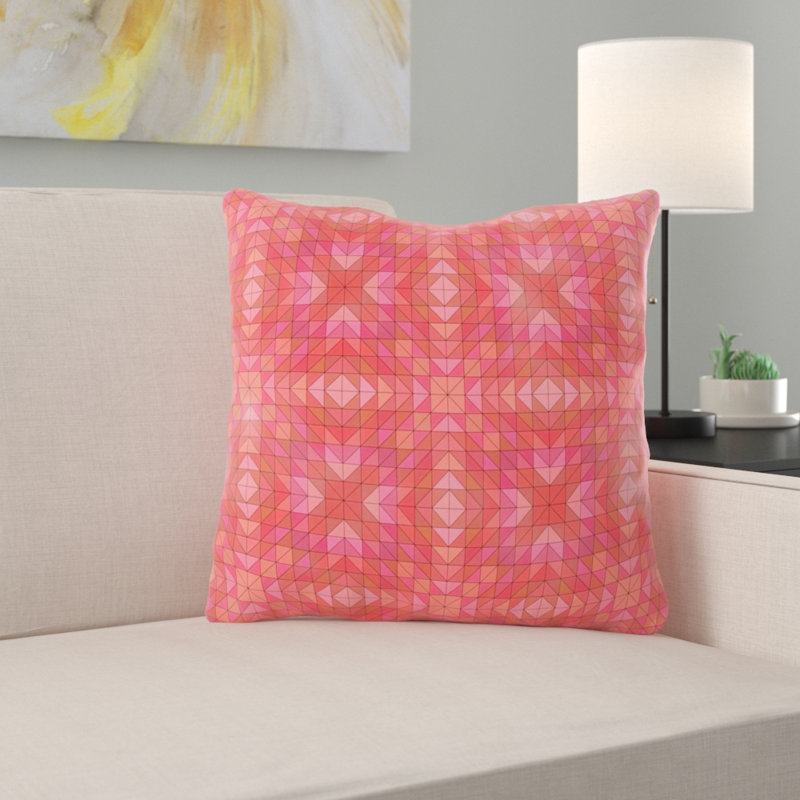 Coussin décoratif triangulaire, Intérieur
