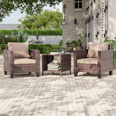 Ensemble de 3 chaises d'extérieur en osier de polyuréthane brun à haut dossier avec table basse pour la pelouse, le patio et le porche