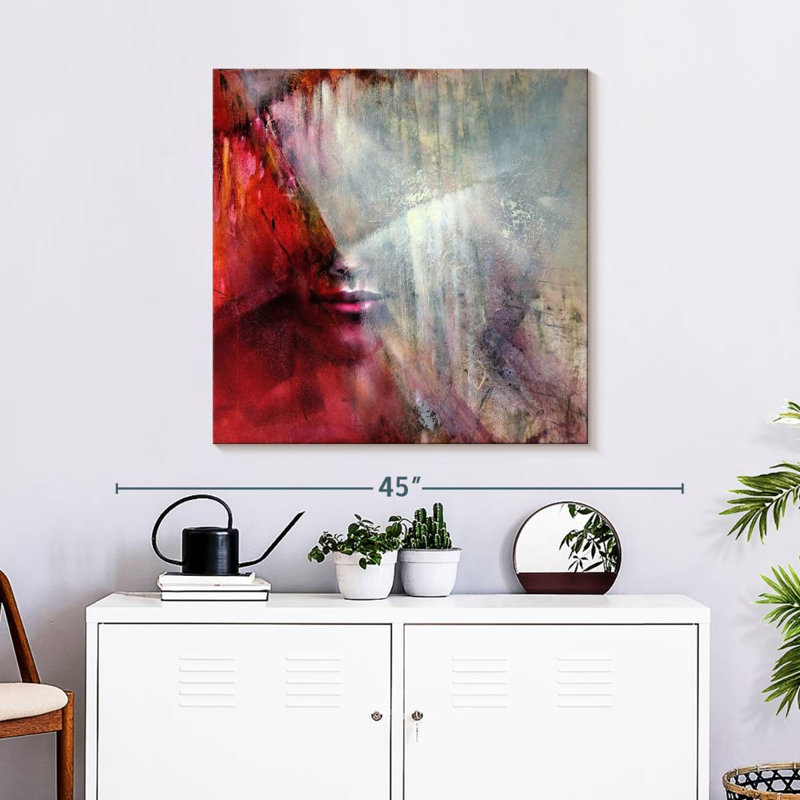 Avery Julia, 30" H x 30" W