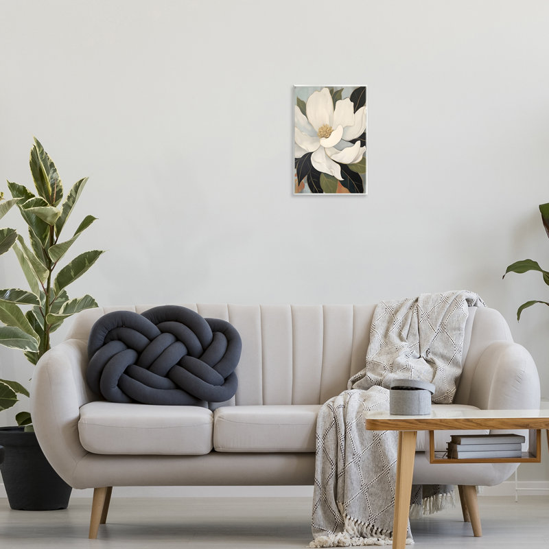 Plaque murale ouverte avec pétales de magnolia, design by Creative Studio, H 15 po x l 10 po