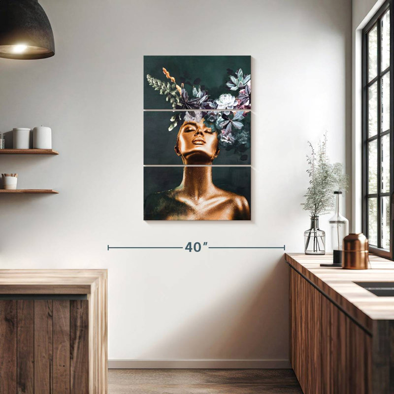 Leisha Gold Couture II, H 38 po x l 24 po