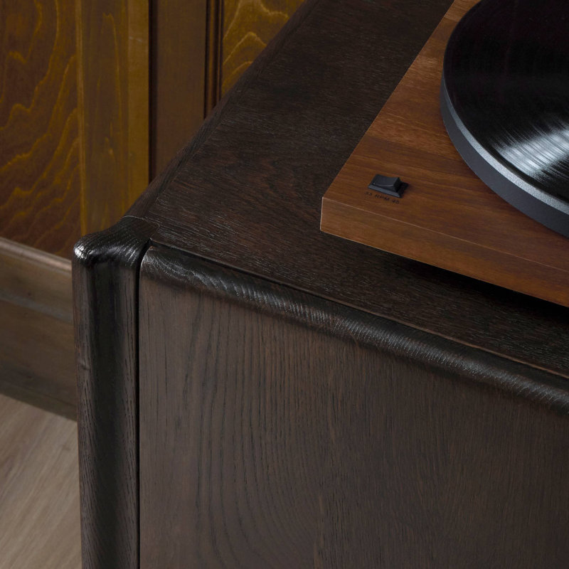 Cosgrove Media Console