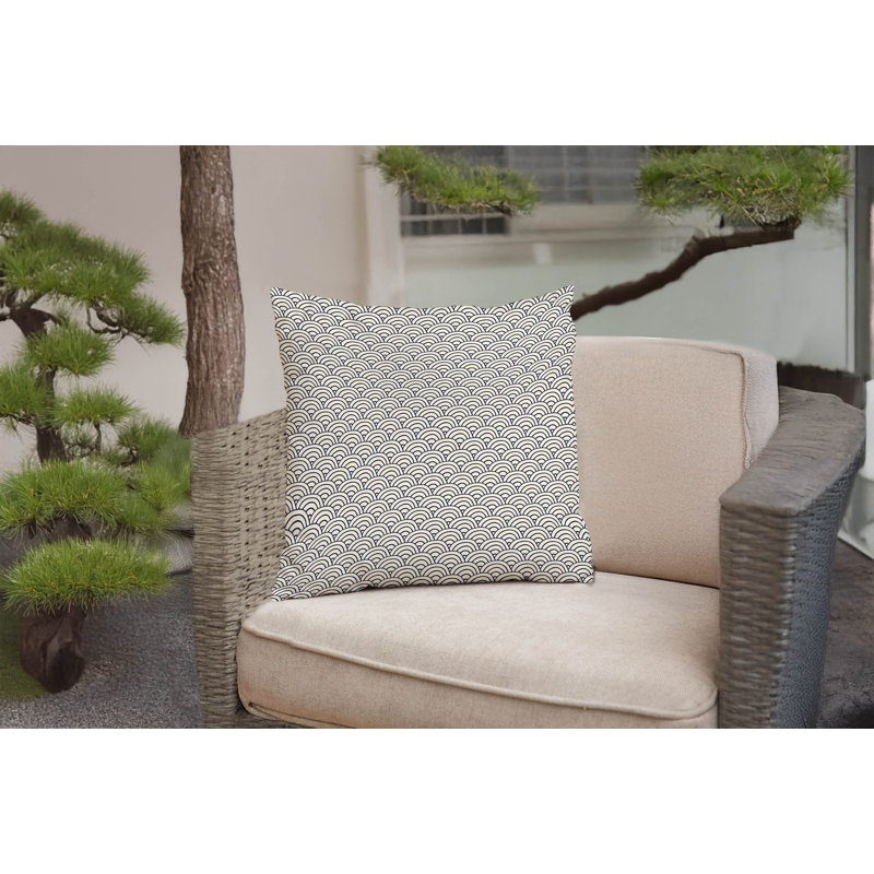 Coussin Classic Seigaiha, Carré 16 po, Bleu marine profond géométrique