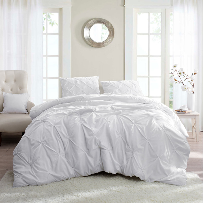 Microfiber / Polyester Comforter, Twin XL Comforter + 2 Shams, White