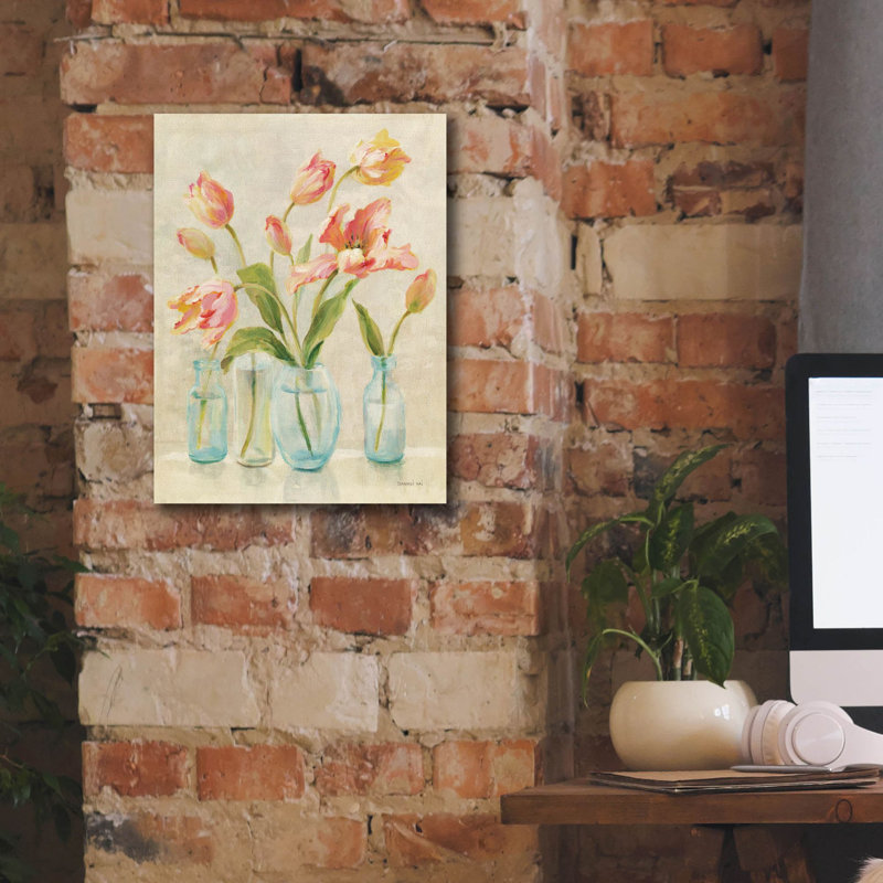«Pink Tulips» par Danhui Nai, art mural sur toile, H 16 pi x l 12 pi