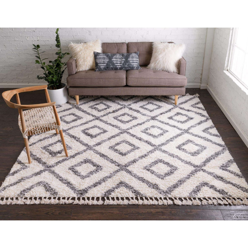 Cynithia Oriental Indoor Rug, Rectangle 4' x 6'