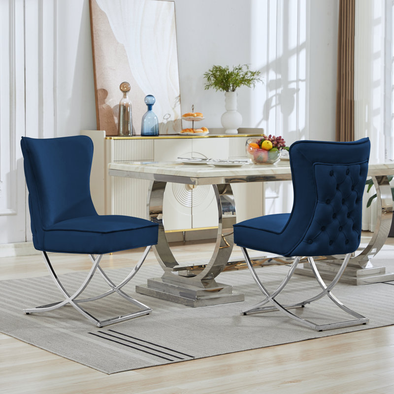 Chaise parsons rembourrée en velours capitonné Chary, Bleu foncé