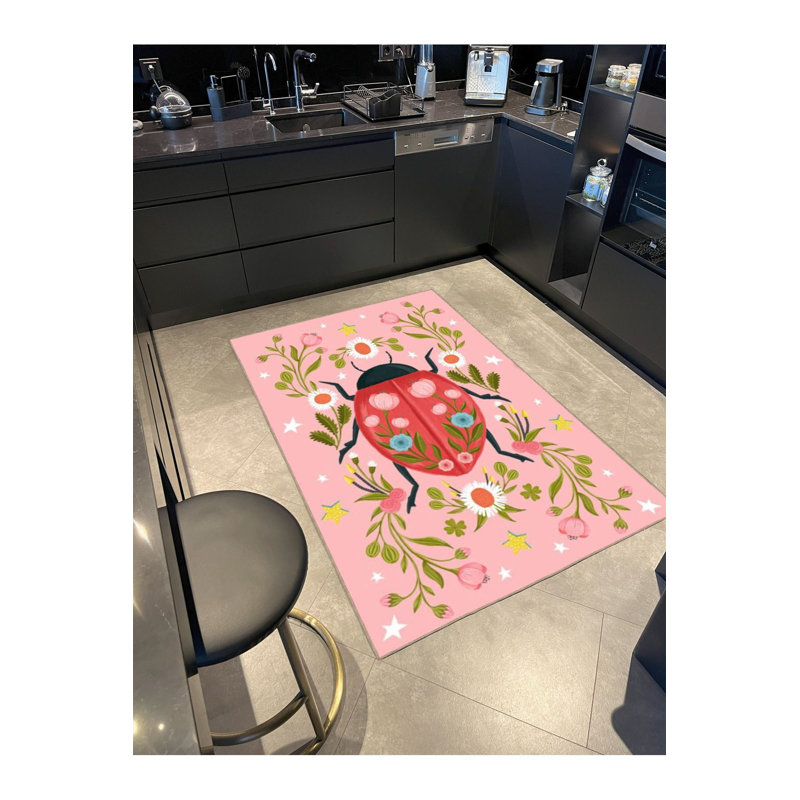Tapis rose lavable à la machine à motif de coccinelle rouge, Sous-tapis rectangulaire 4 pi 7 po x 6 pi 7 po inc