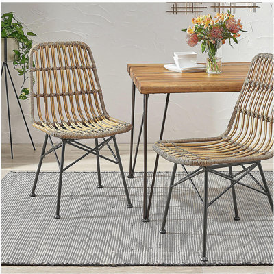 CHAISE SAWTELLE