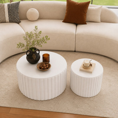 Nesting Round Coffee Table Set of 2, Modern Fluted Accent Tables with Sculptural Pedestal Design, Space-Saving Wood Center Tables for Living Room