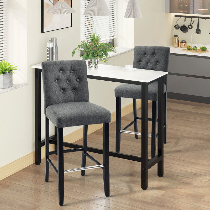 Ensemble de tabourets de bar rembourrés en lin polyvalent pour diverses pièces, rehaussant le confort et le style.