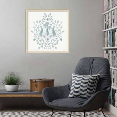 «Rabbits and Mushroom VII» par Katie Oshea, reproduction d'art encadrée sur bois