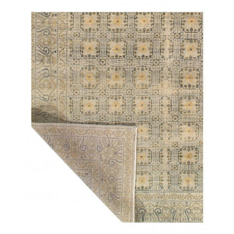 Oriental Area Rug in Gray