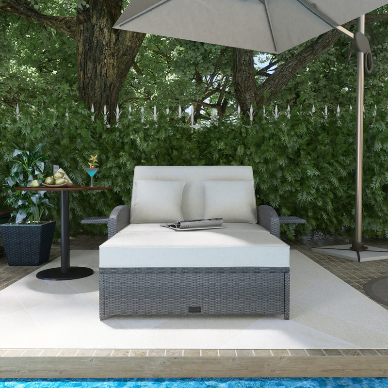 43.7" Wicker Reclining Outdoor Patio Daybed, White