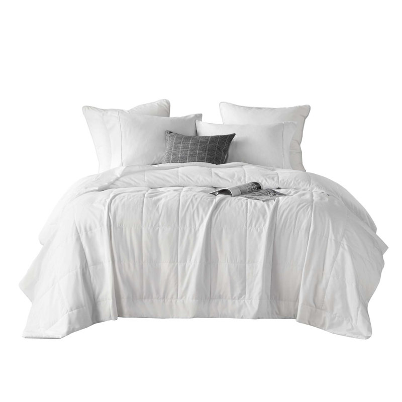 Down Alternative Blanket White Twin, 68" L x 90" W