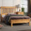 Structure de lit Ophelia & Co. Monaco en bois massif avec tête de lit à lattes, lit plateforme rustique en bois de pin style Mission avec poteaux épais, aucun sommier requis
