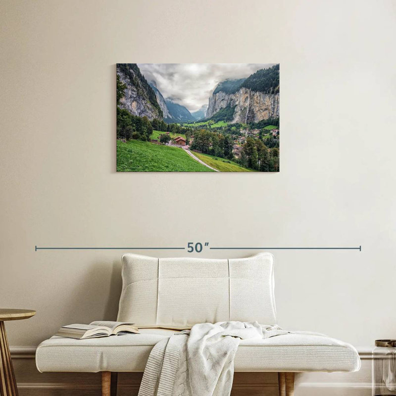 Petit camion de Lauterbrunnen en Suisse, H 20 po x l 30 po