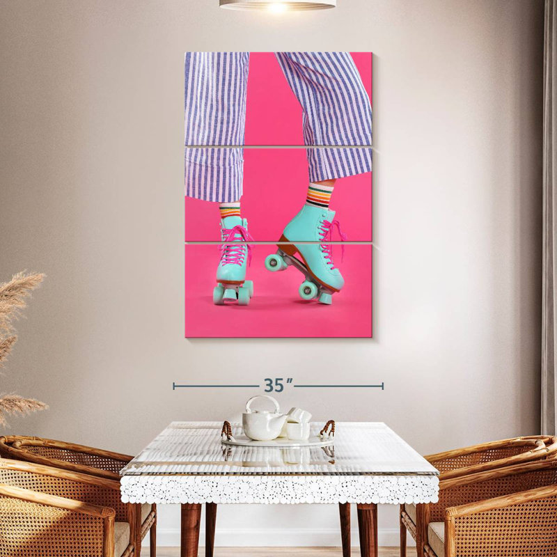 Senne Roller Skater Pose
